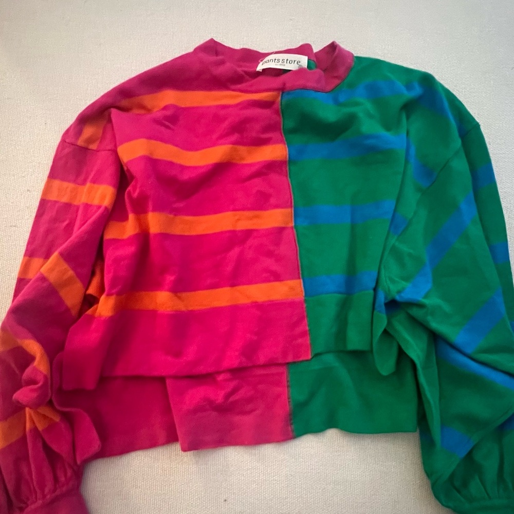 Pants store cropped long sleeve top